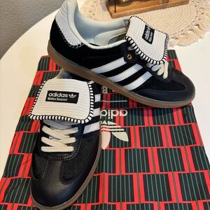 Adidas x Wales Bonner Pony Hair
Samba in Black/White